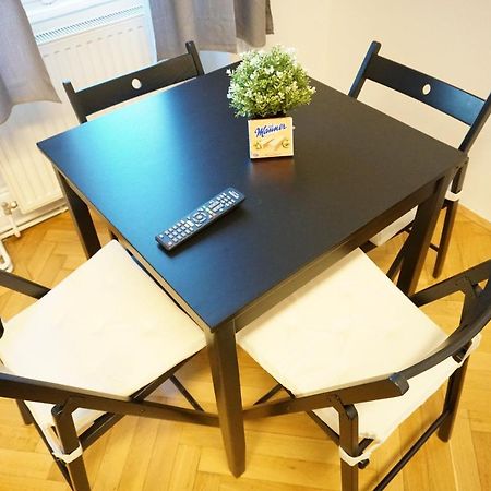 Urban City Apartment Wina Bagian luar foto